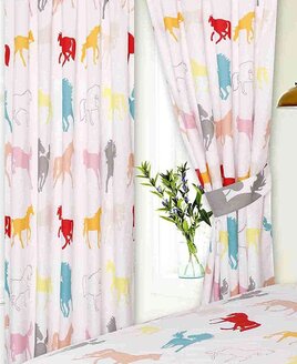 Horse White Curtains 72s