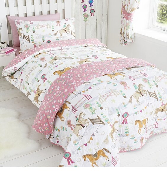 Horse Show, Girls Pink and White Quilted Throw, Bedspread