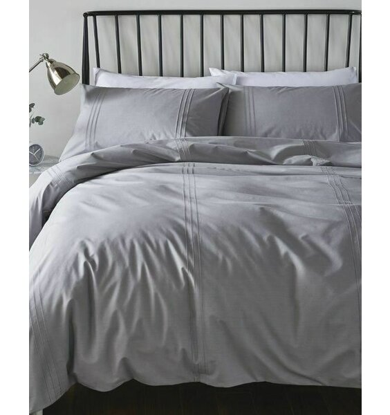 Pale Grey Single Duvet with Pintuck Feature.