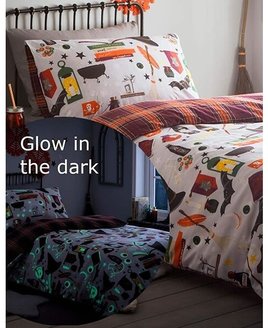Glow in the Dark Duvet Bats, Spell Books, Potions, Broomsticks and Hat. Red and Orange Tartan Reverse.