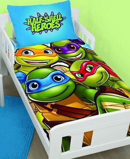 TMNT Toddler Bedding. Blue with The Turtles in Full Colour,.